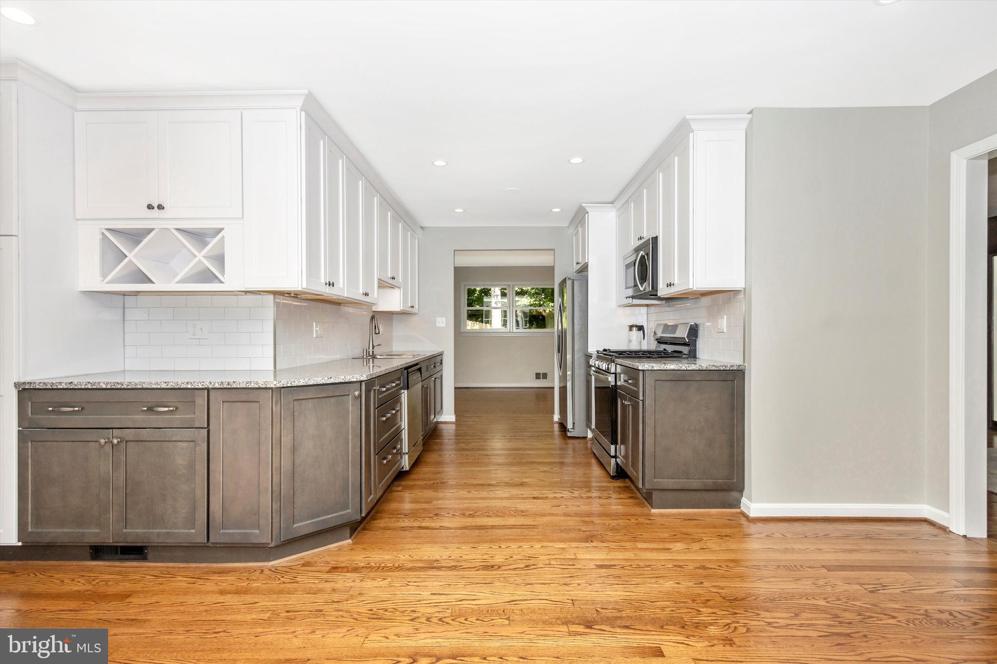 2136 Edgewater Parkway Silver Spring, MD 20903 - Photo 24 of 58