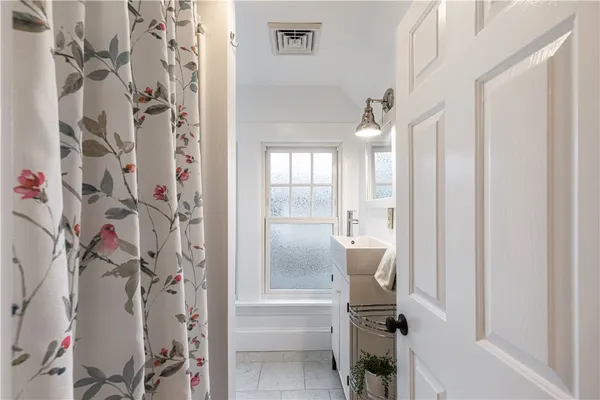 $25,000 | 21 Bedlow Avenue, Newport, RI 02840