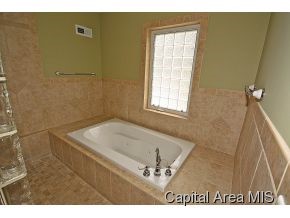 1400 Illini Road Springfield, IL 62704 - Photo 14 of 21 Gallery Image 14