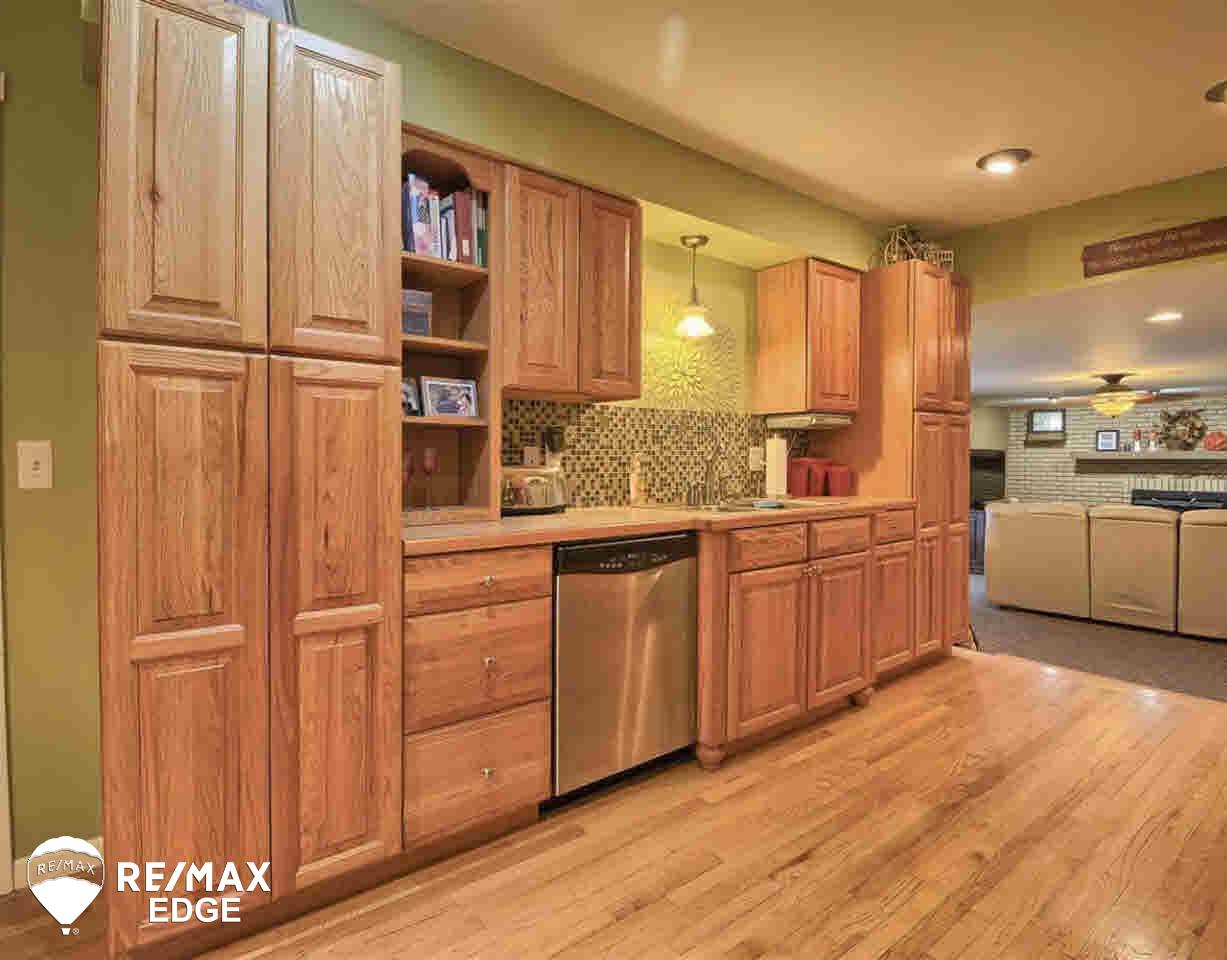 3130 West Stanley Road Mount Morris, MI 48458 - Photo 8 of 38 21315073-7.JPG