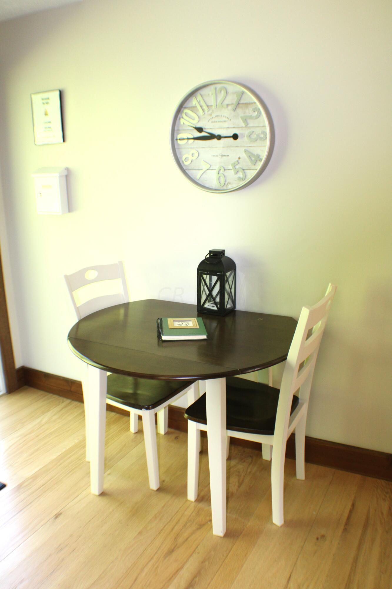 15191 Wollet Road Nelsonville, OH 45764 - Photo 7 of 27 Breakfast table