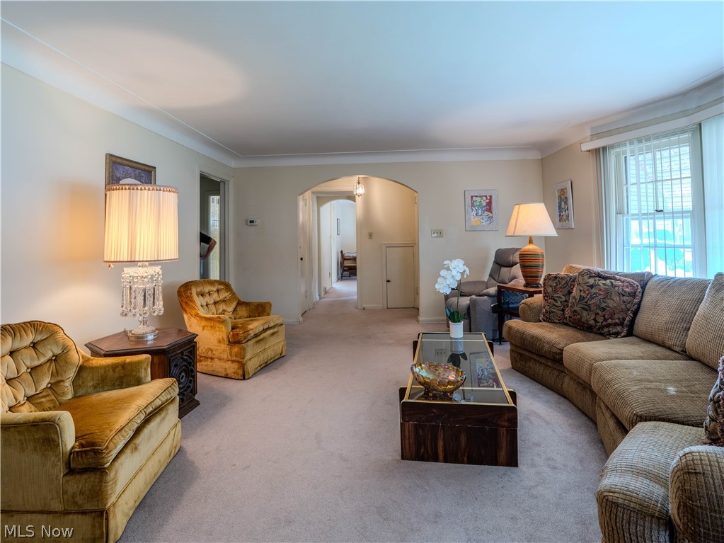 13699 Cedar Road Cleveland, OH 44118 - Photo 7 of 49