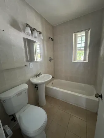 $2,500 | 605 84th Street, Miami Beach, FL 33141