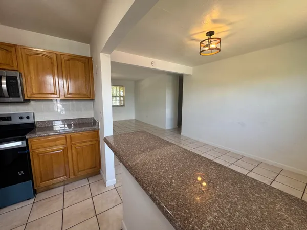 $2,500 | 605 84th Street, Miami Beach, FL 33141