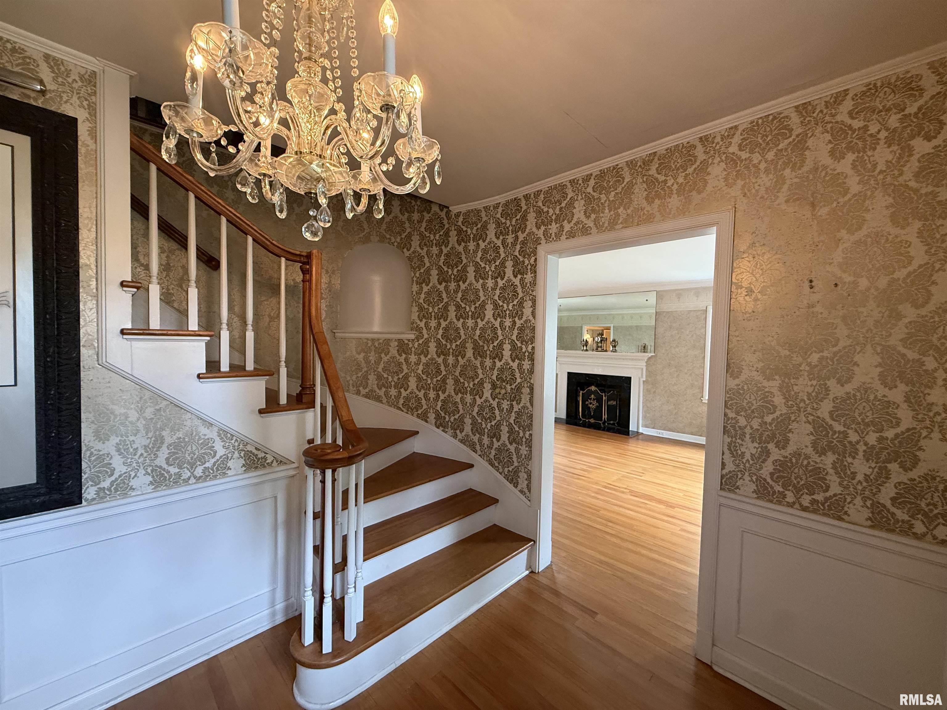 215 3rd Street Carmi, IL 62821 - Photo 11 of 39