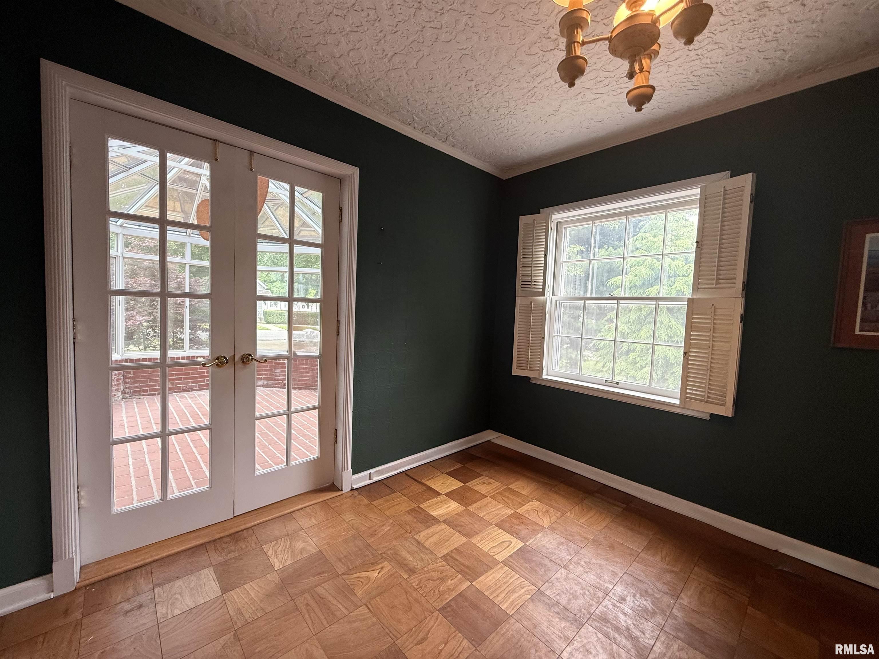 215 3rd Street Carmi, IL 62821 - Photo 13 of 39