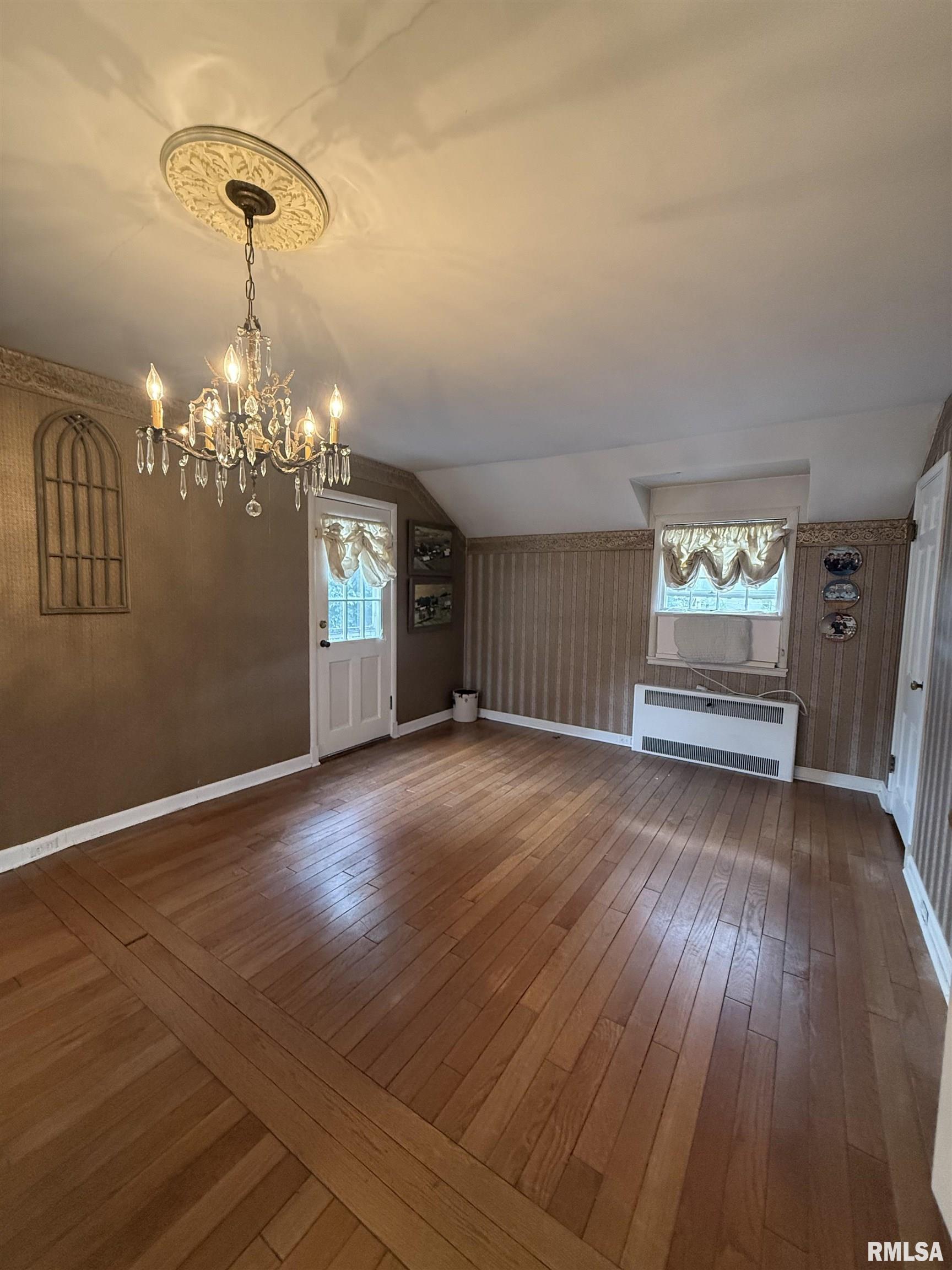 215 3rd Street Carmi, IL 62821 - Photo 35 of 39