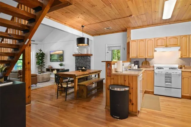 $1,950 | 223 Mango Circle, Ellijay, GA 30540