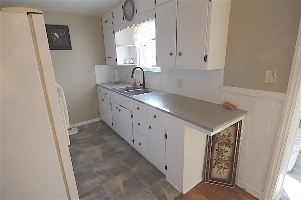 4816 Blue Ridge Boulevard Kansas City, MO 64133 - Photo 9 of 22