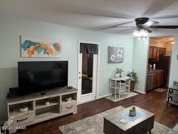 $1,800 | 1401 South Palmetto Avenue, Unit 615, Daytona Beach, FL 32114