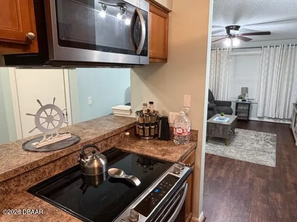 $1,800 | 1401 South Palmetto Avenue, Unit 615, Daytona Beach, FL 32114