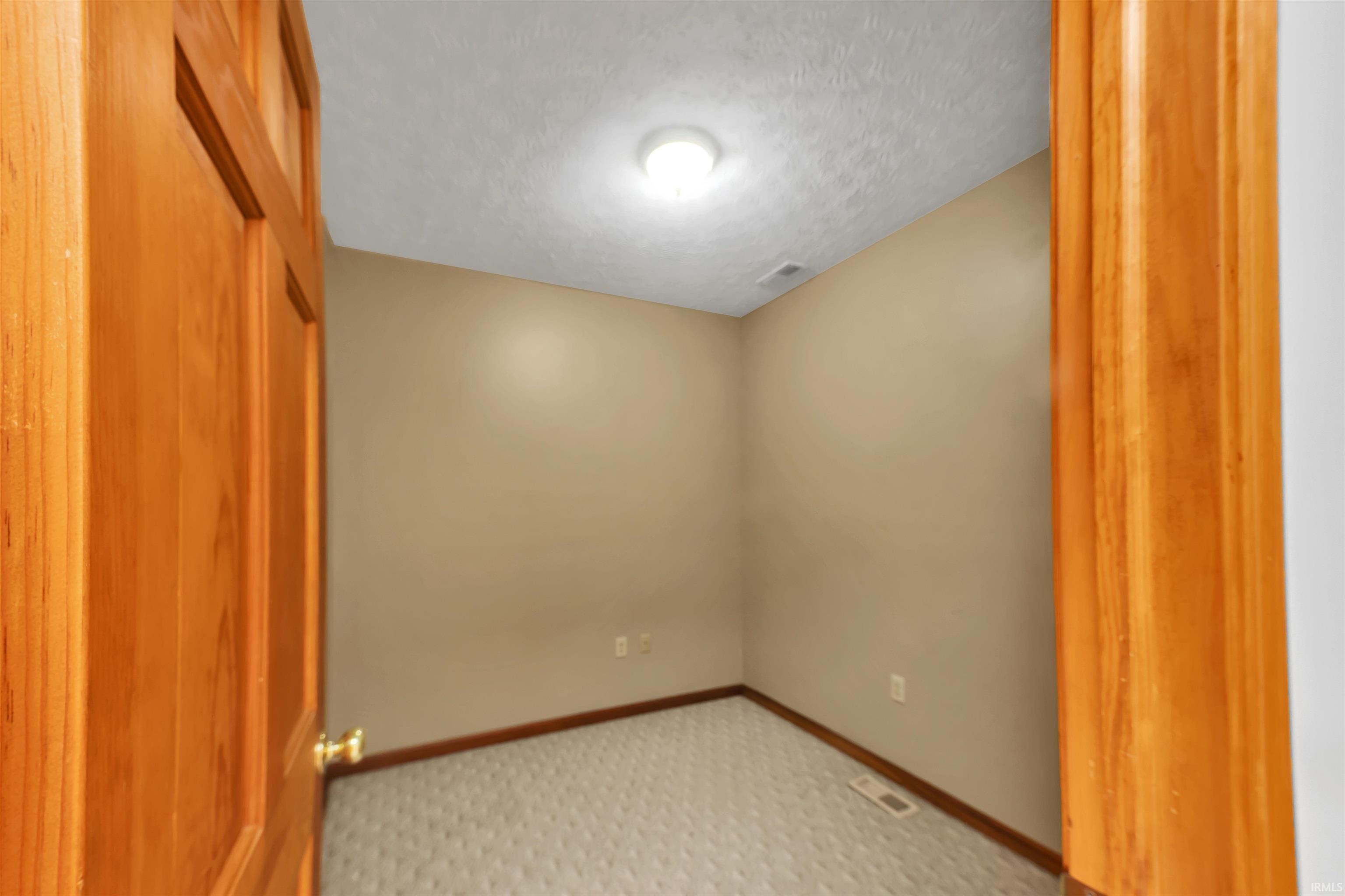 5662 Highway 54 Bloomfield, IN 47424 - Photo 31 of 50