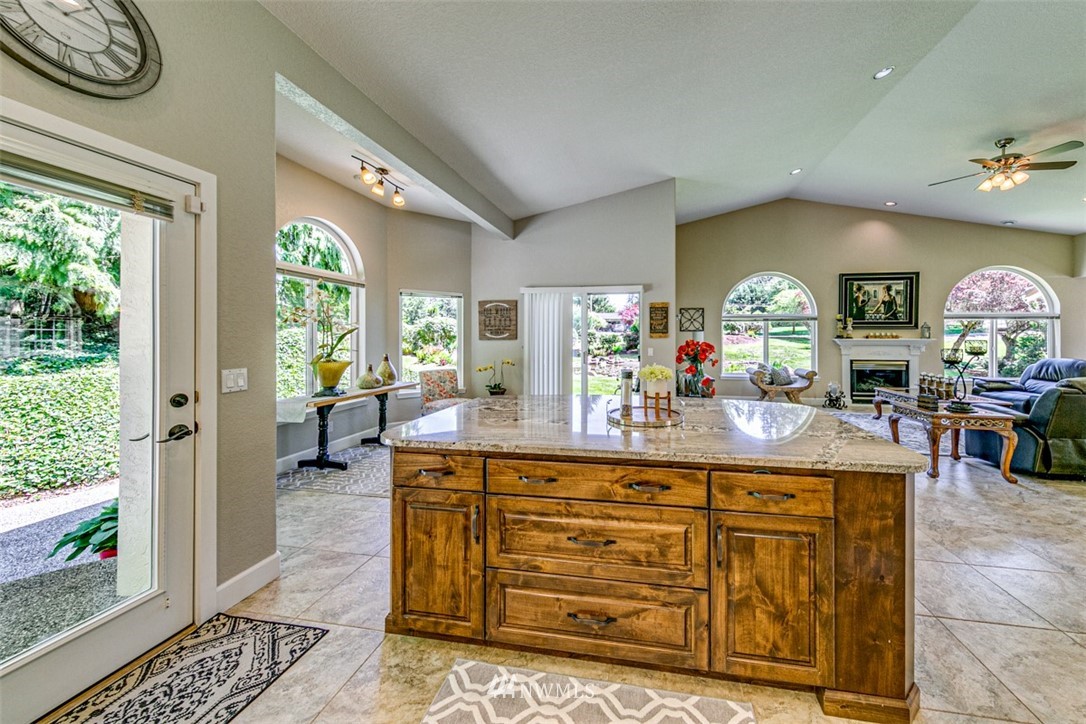 16813 Three Lakes Road Snohomish, WA 98290 - Photo 12 of 39 Gallery Image 12