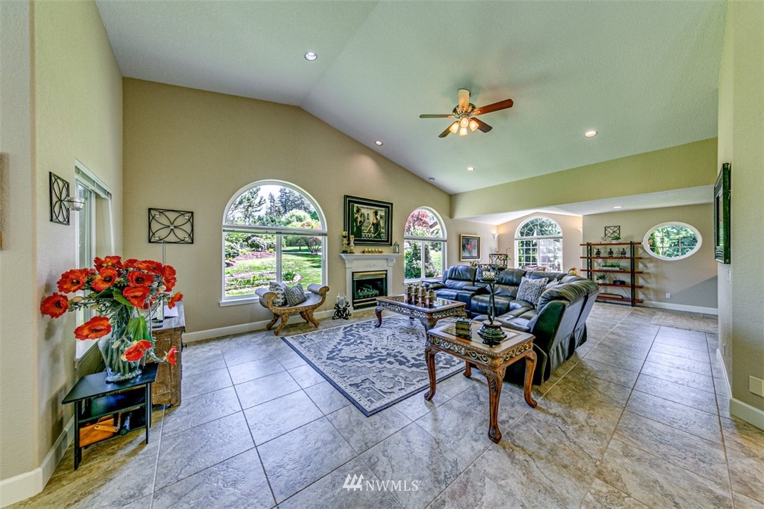 16813 Three Lakes Road Snohomish, WA 98290 - Photo 14 of 39 Gallery Image 14