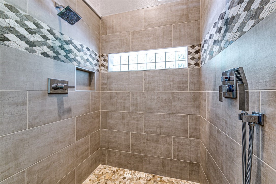 16813 Three Lakes Road Snohomish, WA 98290 - Photo 26 of 39 Gallery Image 26