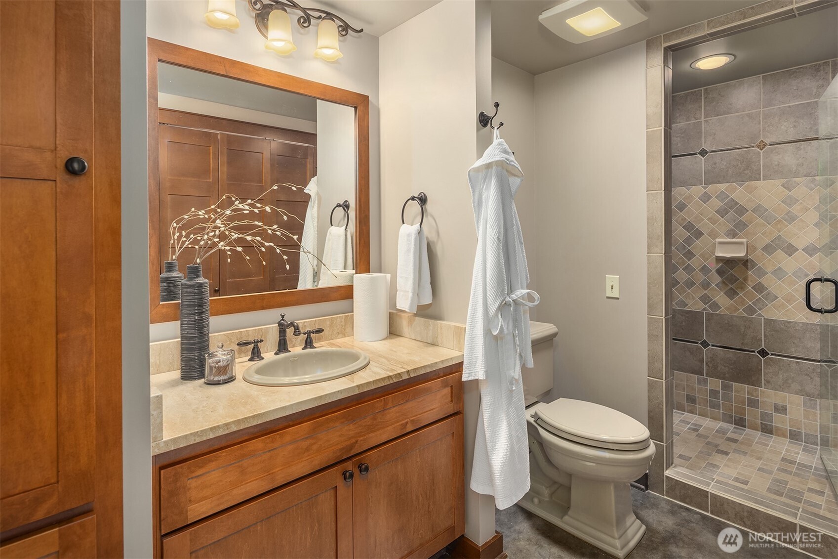 1301 Spring Street, Unit 8F Seattle, WA 98104 - Photo 21 of 32