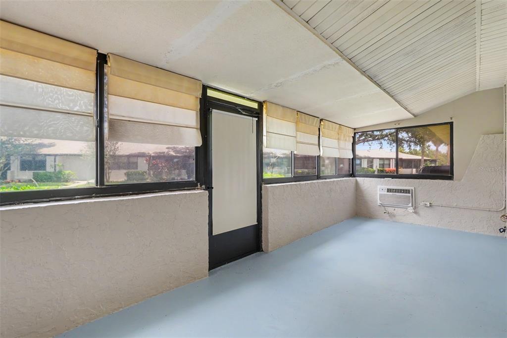 1502 16th Circle Southeast, Unit 28 Largo, FL 33771 - Photo 26 of 48