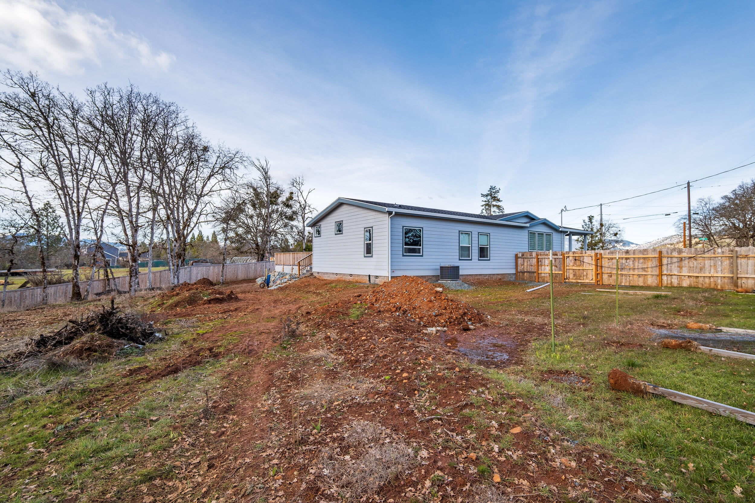 127 Harris Road Grants Pass, OR 97526 - Photo 33 of 37 127HarrisRd-038