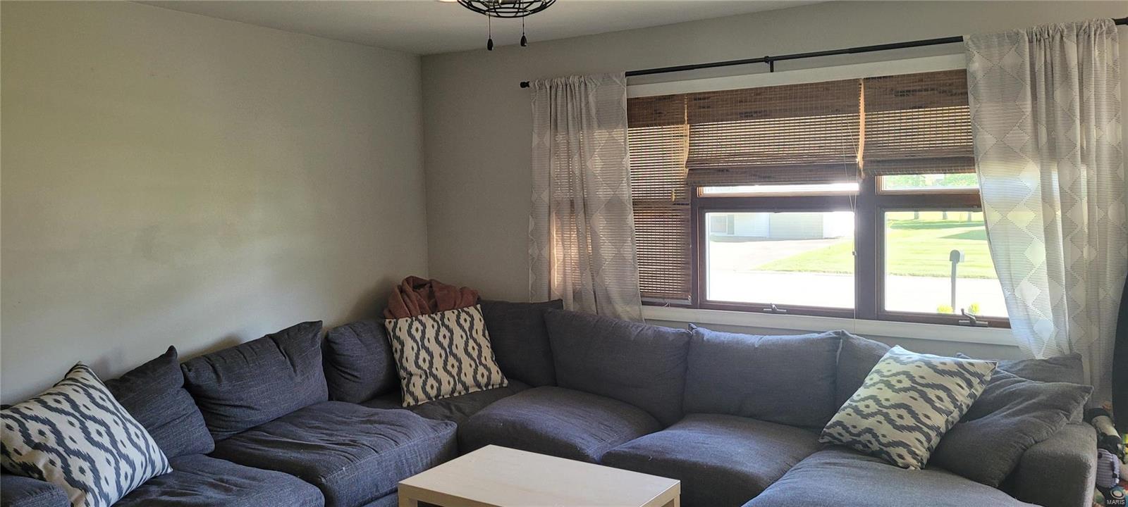 168 Willowood Road Litchfield, IL 62056 - Photo 5 of 26