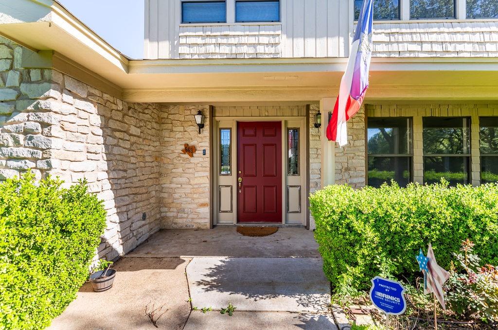 663 Coxs Oak Valley Road Waco, TX 76705 - Photo 3 of 40