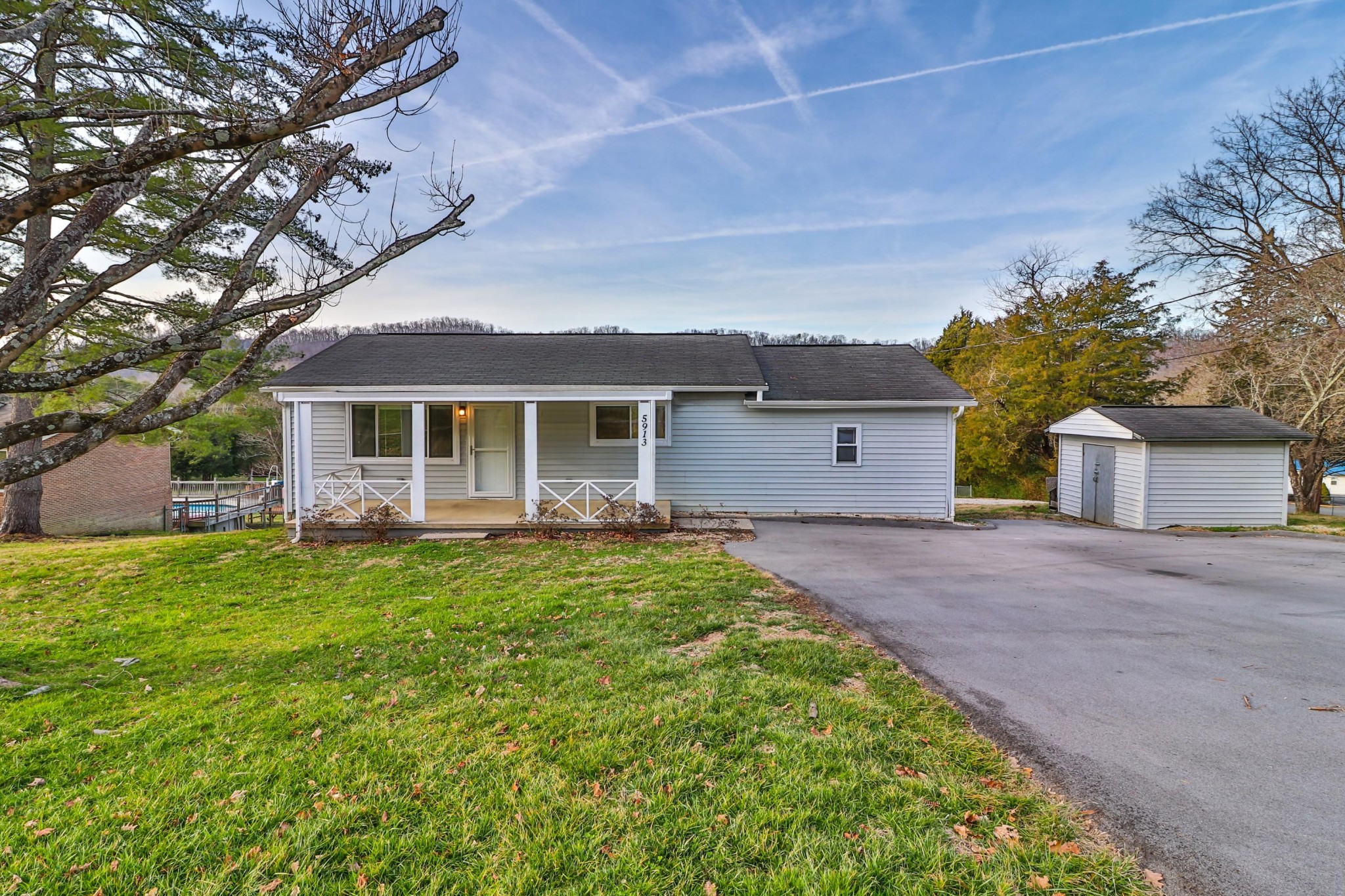 5913 Carter Road Knoxville, TN 37918 - Photo 1 of 28 Gallery Image 1