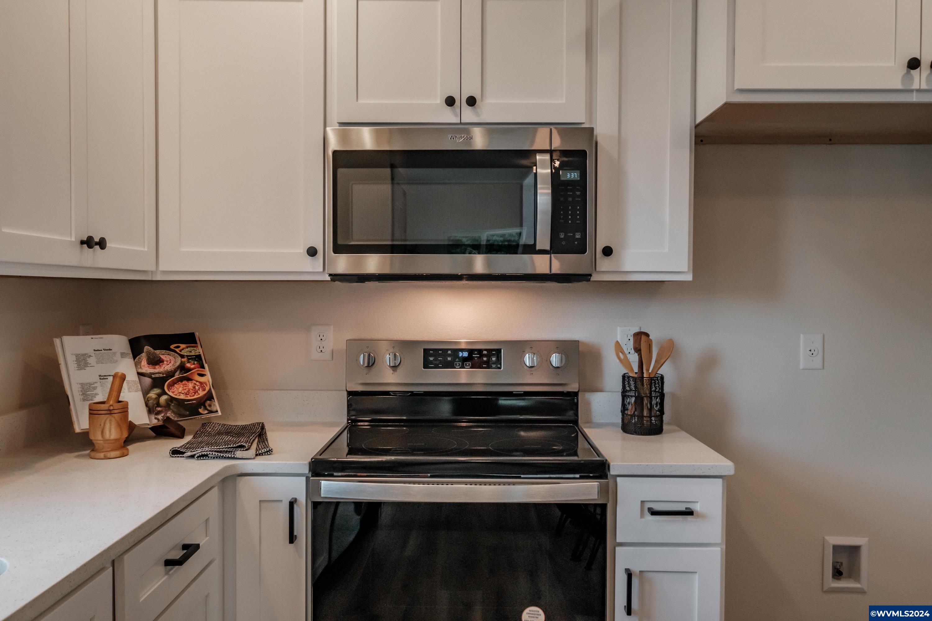 4742 Fanno Rdg Lane Northeast Salem, OR 97305 - Photo 8 of 24
