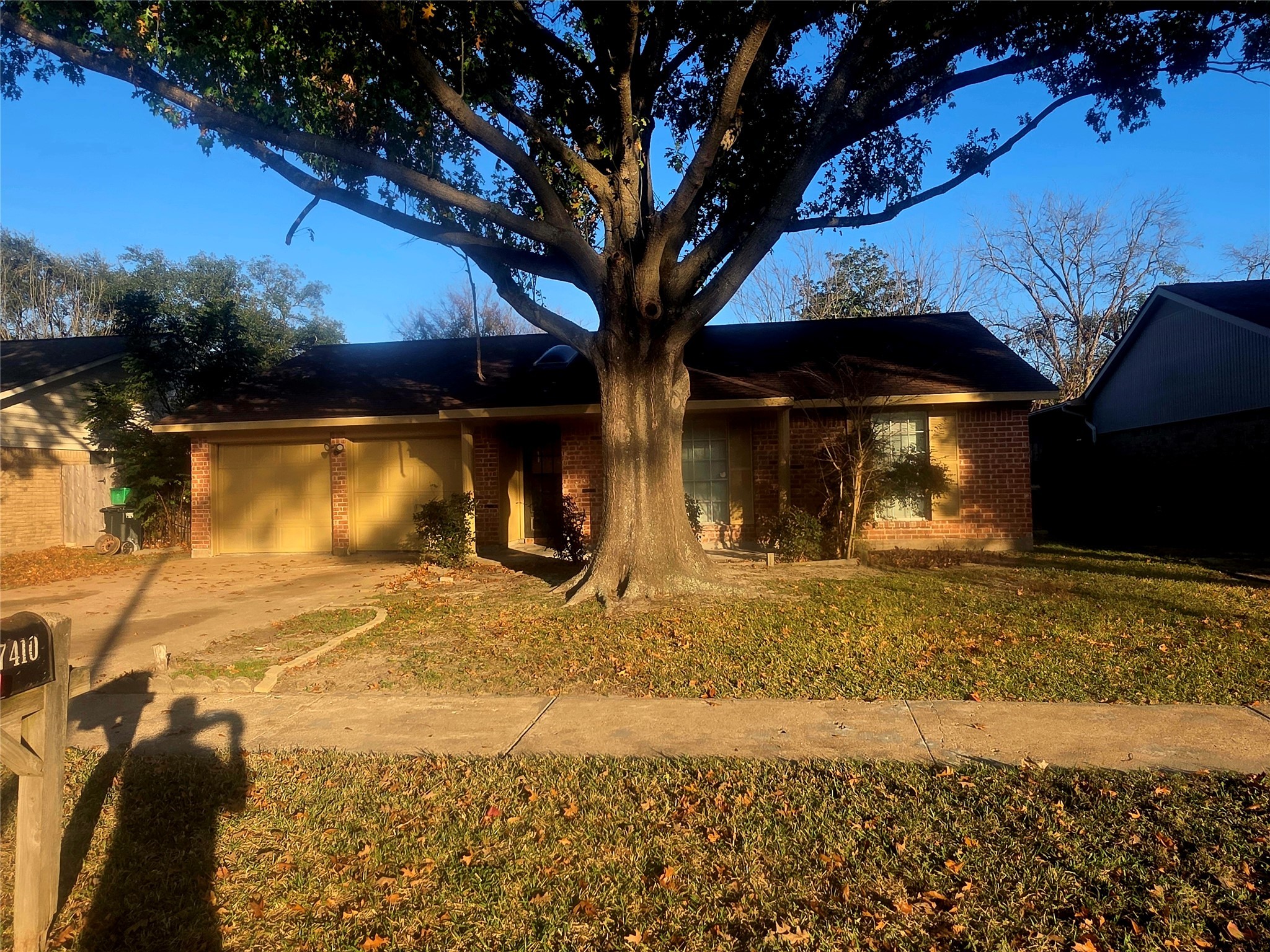 a view of a yard with an outdoor space