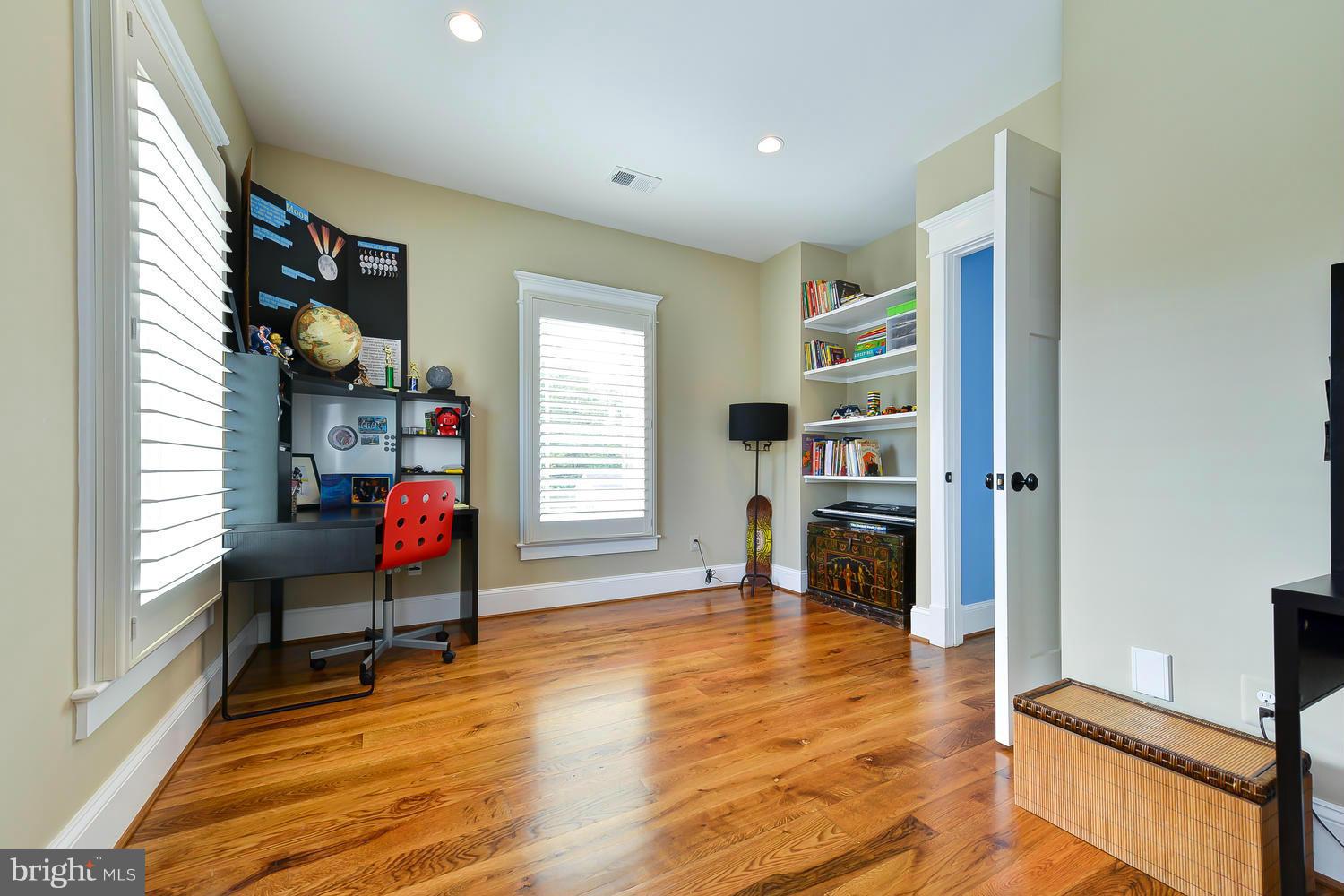 1200 Alden Road Alexandria, VA 22308 - Photo 19 of 29 Homework room / study