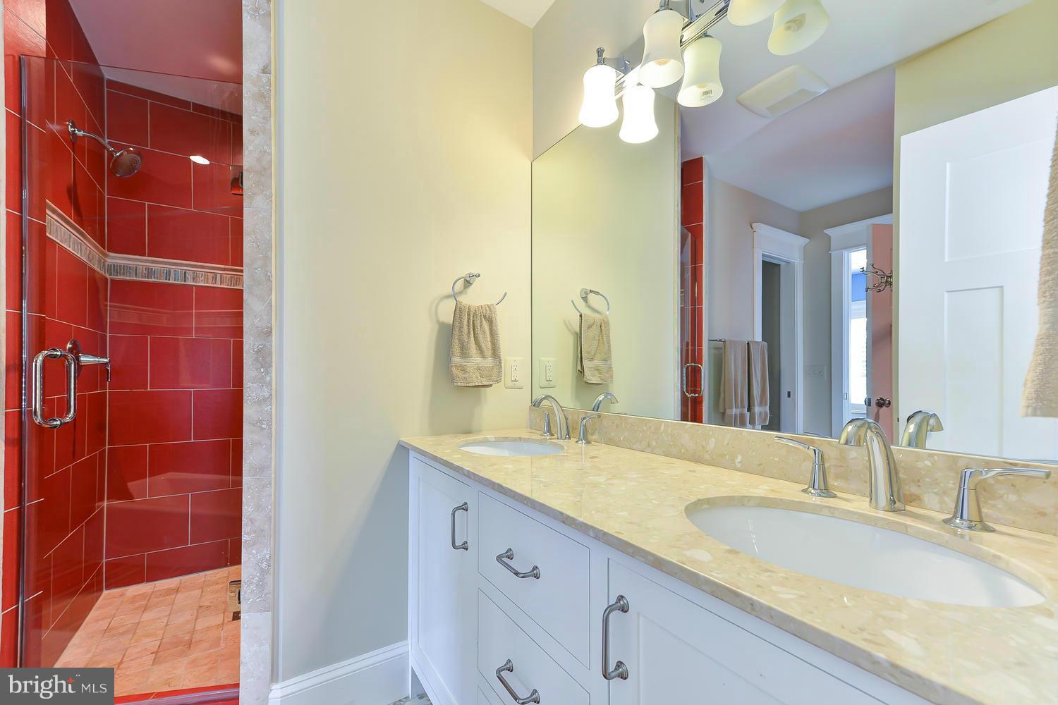 1200 Alden Road Alexandria, VA 22308 - Photo 21 of 29 Jack and Jill Bathroom