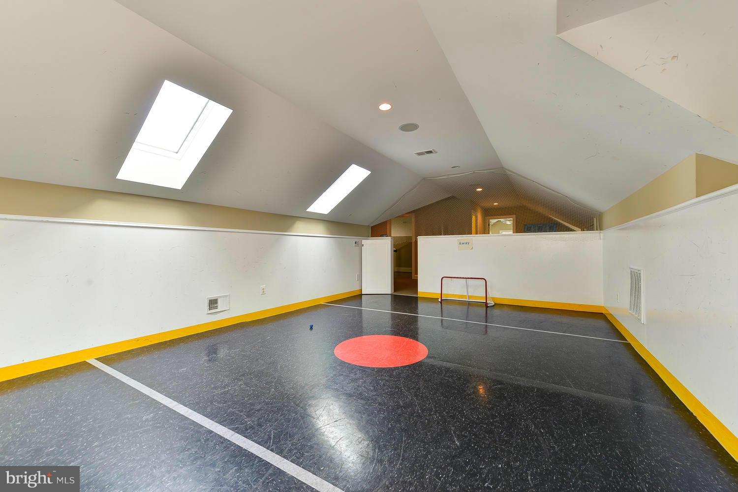 1200 Alden Road Alexandria, VA 22308 - Photo 23 of 29 Sport court Upper level
