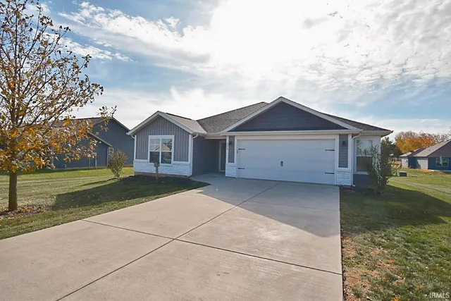 $285,000 | 306 East Quail Drive, Oxford, IN 47971