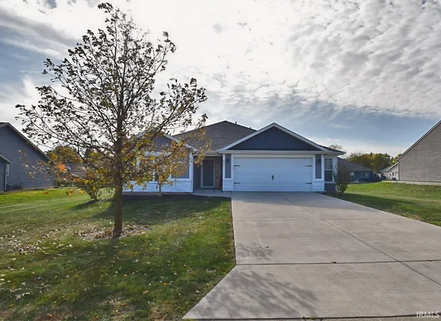 $285,000 | 306 East Quail Drive, Oxford, IN 47971