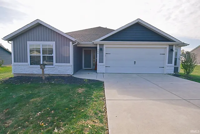 $285,000 | 306 East Quail Drive, Oxford, IN 47971