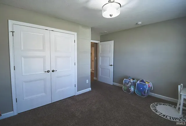 $285,000 | 306 East Quail Drive, Oxford, IN 47971