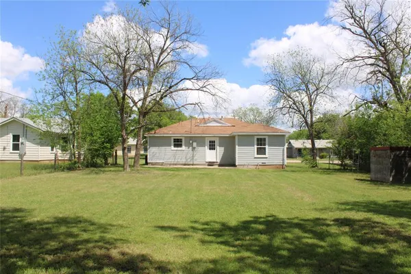 $189,500 | 2105-6 6th Street, Brownwood, TX 76801