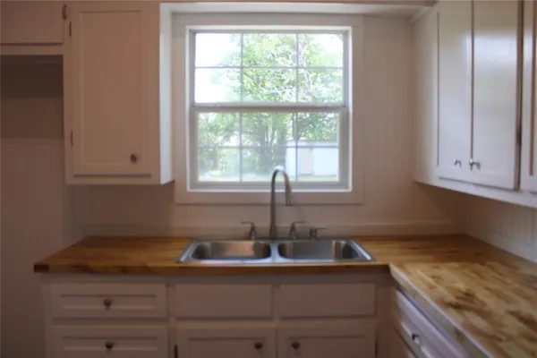 $189,500 | 2105-6 6th Street, Brownwood, TX 76801