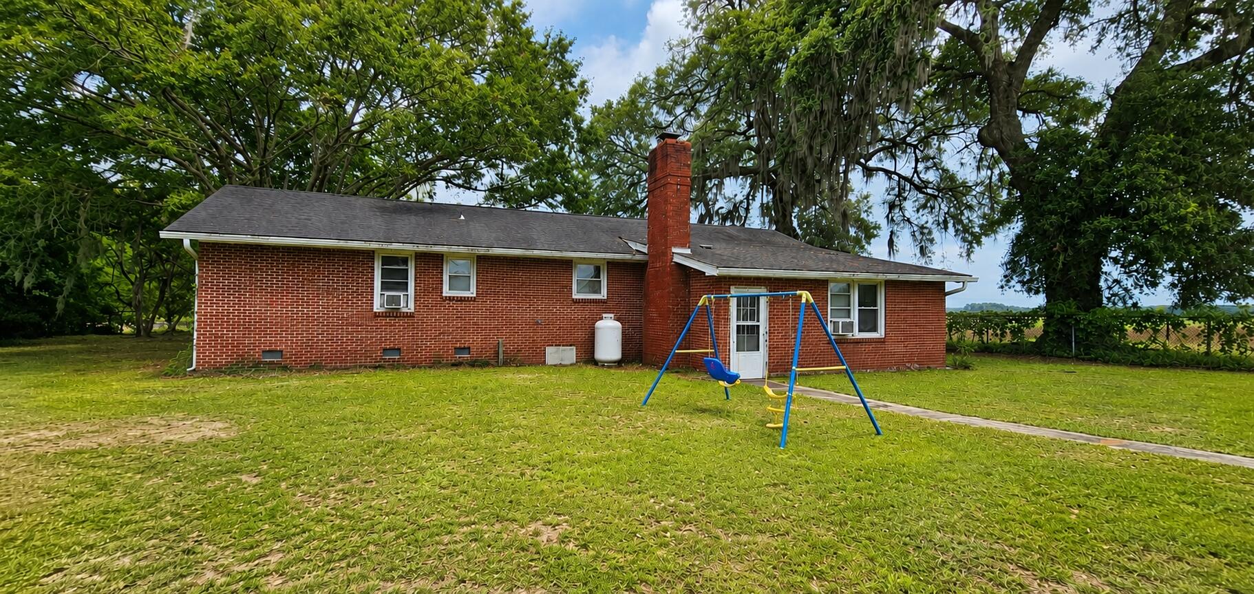 124 Whistling Swan Road Elloree, SC 29047 - Photo 4 of 21