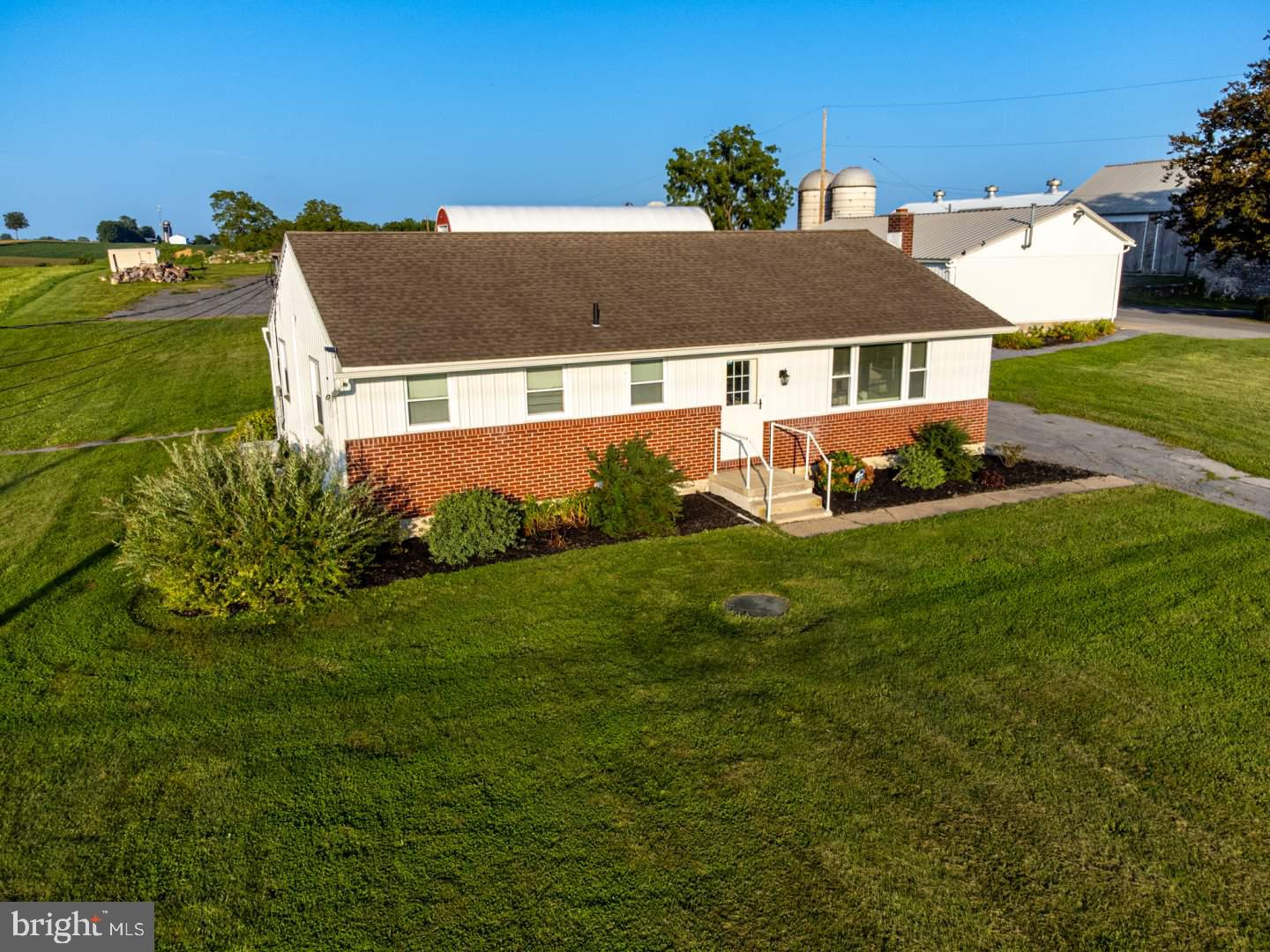 87 South Kemp Road Kutztown, PA 19530 - Photo 3 of 22 Gallery Image 3