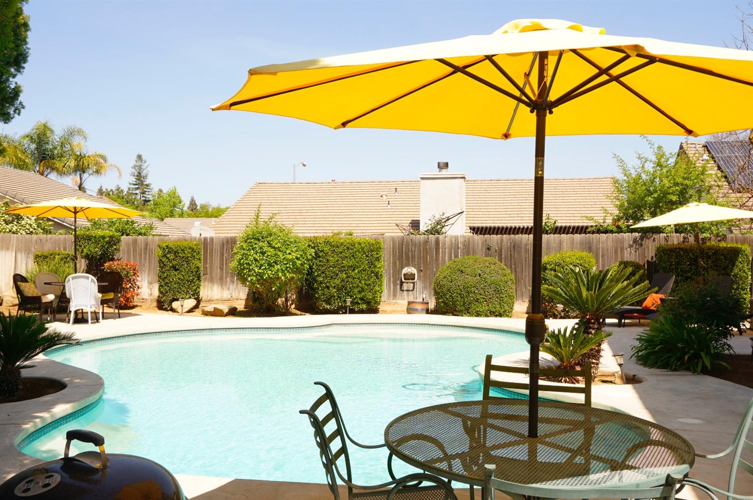 5268 West Decatur Avenue Fresno, CA 93722 - Photo 2 of 25 Gallery Image 2