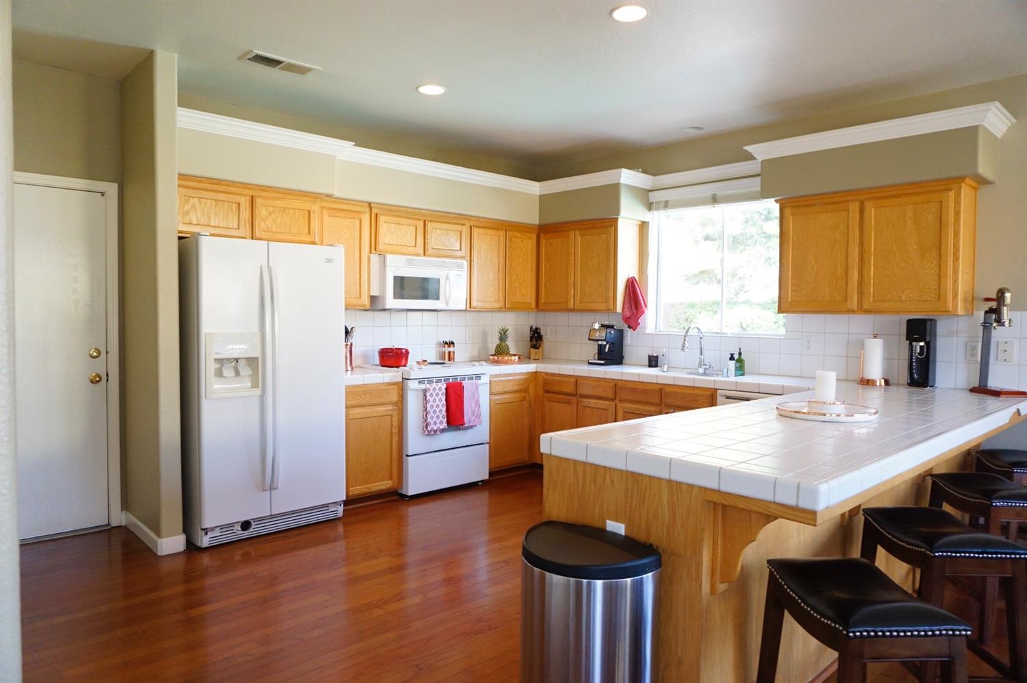 5268 West Decatur Avenue Fresno, CA 93722 - Photo 4 of 25 Gallery Image 4
