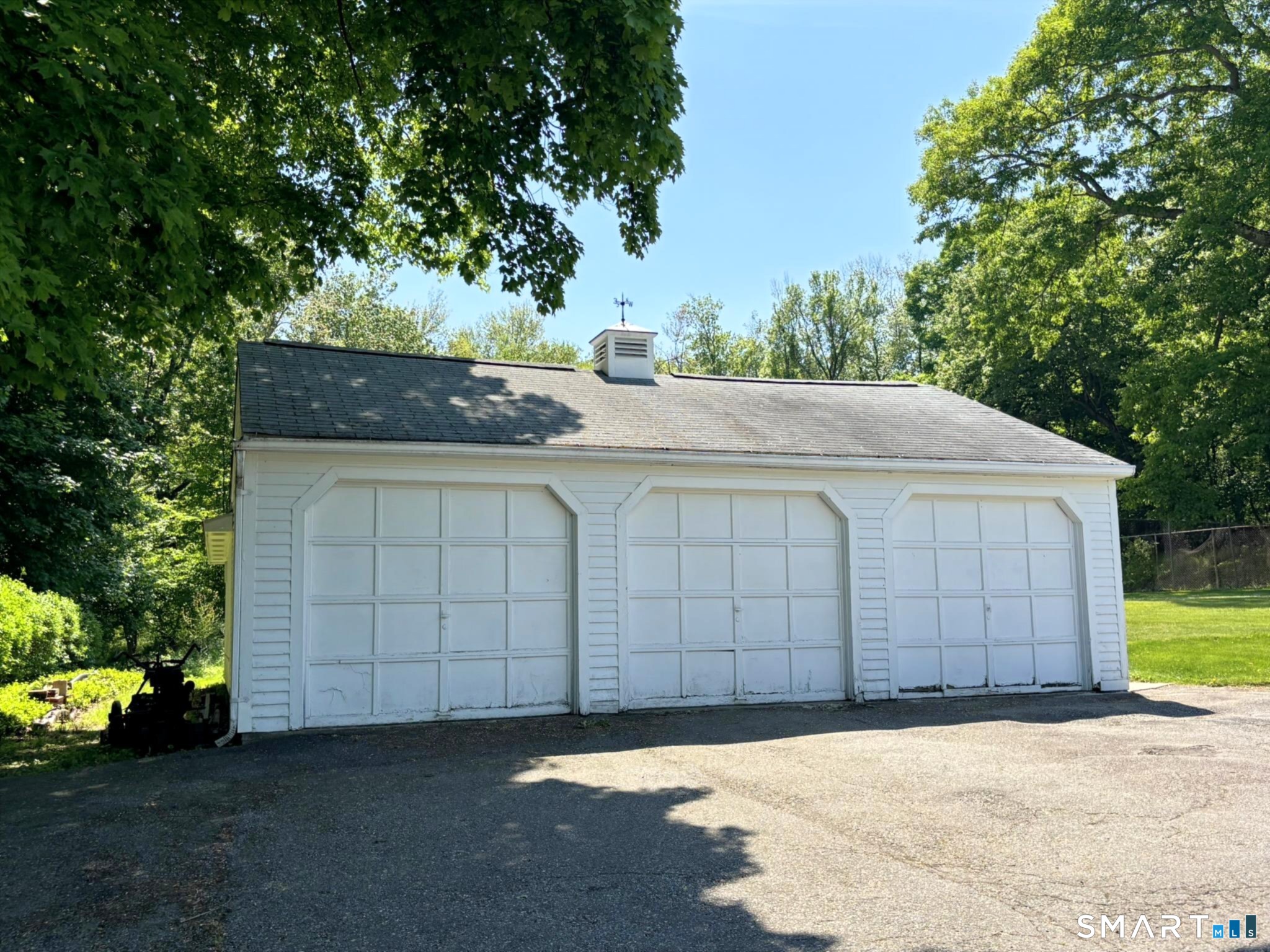 44 Summit Road Prospect, CT 06712 - Photo 4 of 40 a view of a backyard
