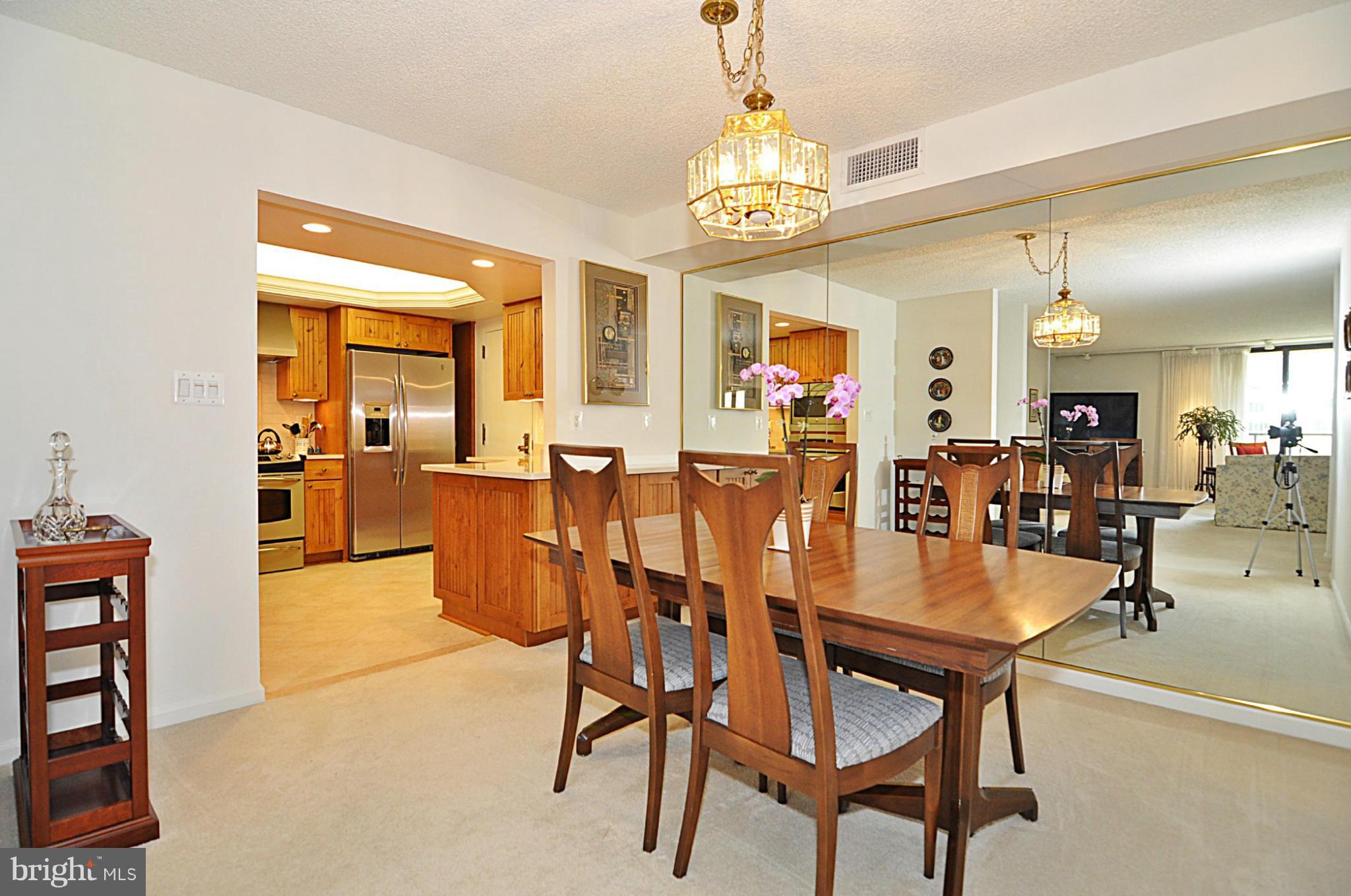 1101 South Arlington Ridge Road, Unit 414 Arlington, VA 22202 - Photo 11 of 30 Dining Room