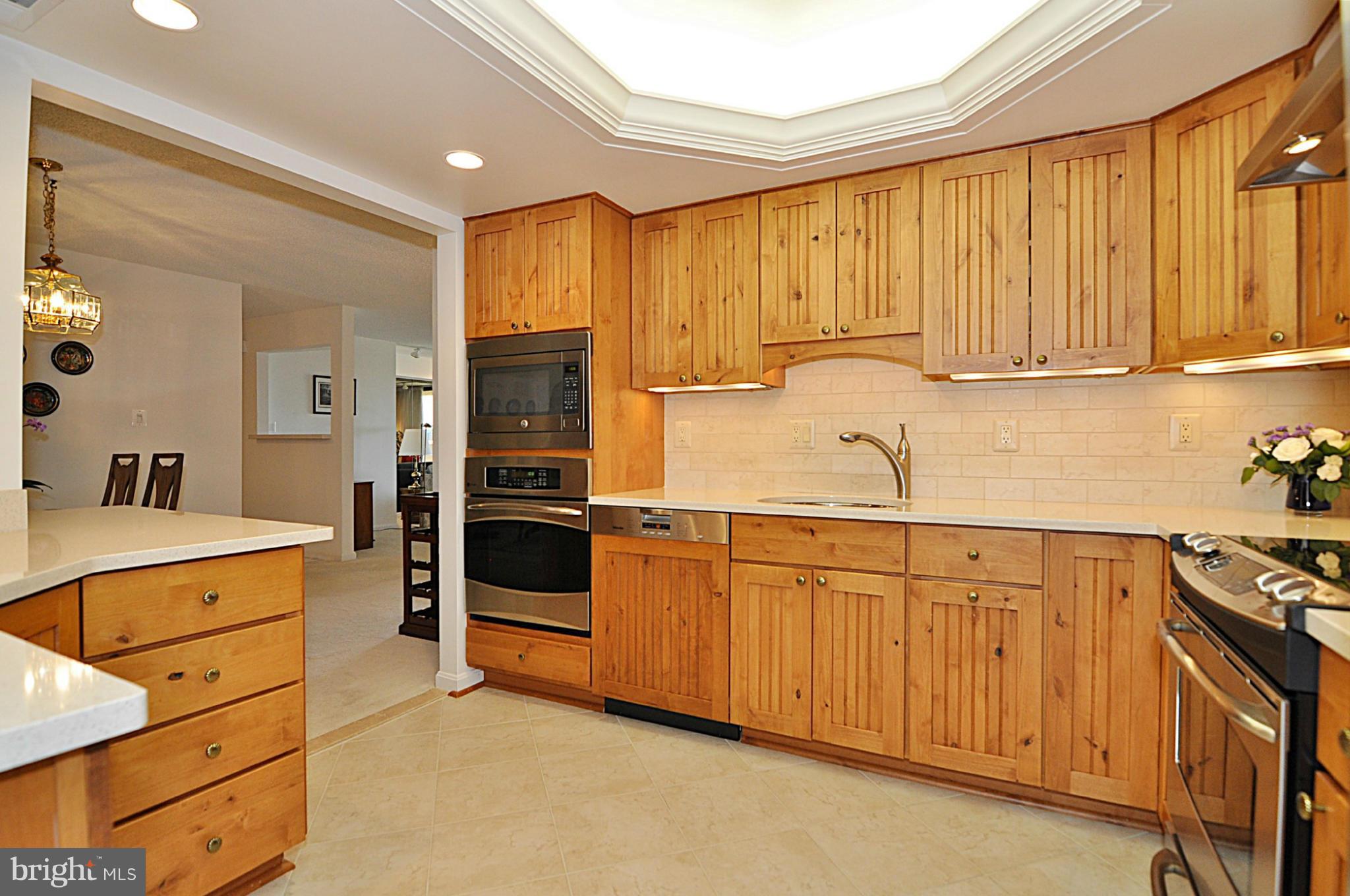 1101 South Arlington Ridge Road, Unit 414 Arlington, VA 22202 - Photo 14 of 30 Kitchen