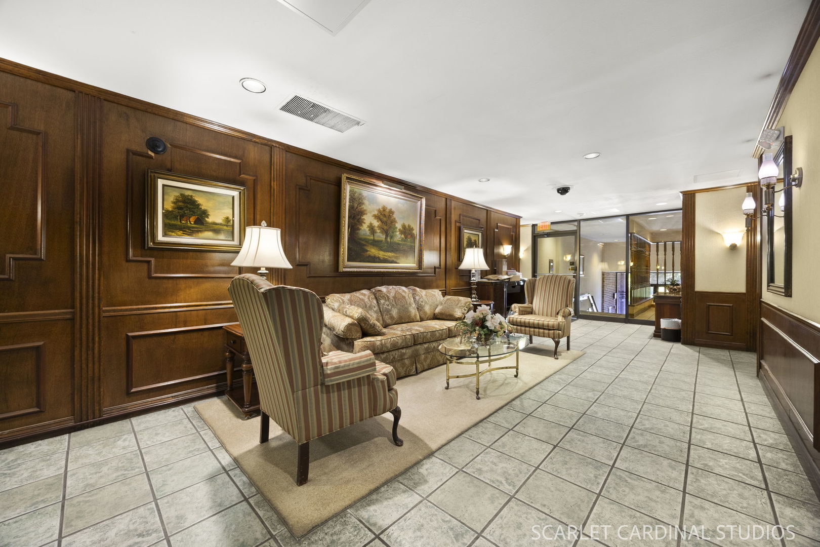 453 Raintree Drive, Unit 4D Glen Ellyn, IL 60137 - Photo 2 of 22
