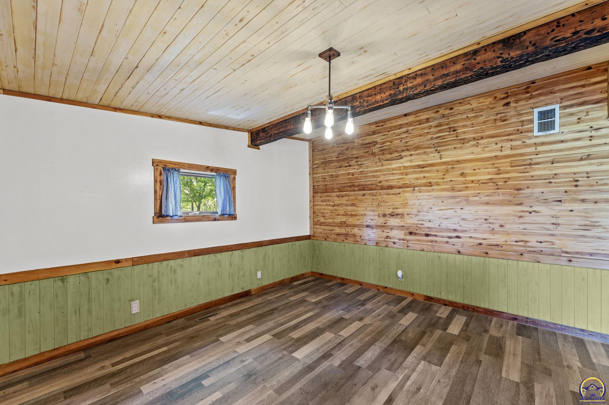 5466 Clark Road Meriden, KS 66512 - Photo 13 of 72