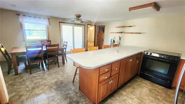 $154,500 | 452 Fieldcrest Drive, Pittsburg, KS 66762