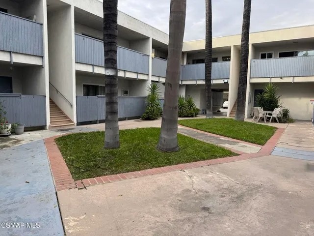 $1,800 | 13507 Victory Boulevard, Unit 2, Van Nuys, CA 91401