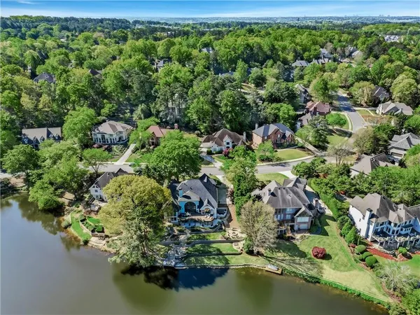 $1,260,000 | 9170 Nesbit Lakes Drive, Alpharetta, GA 30022