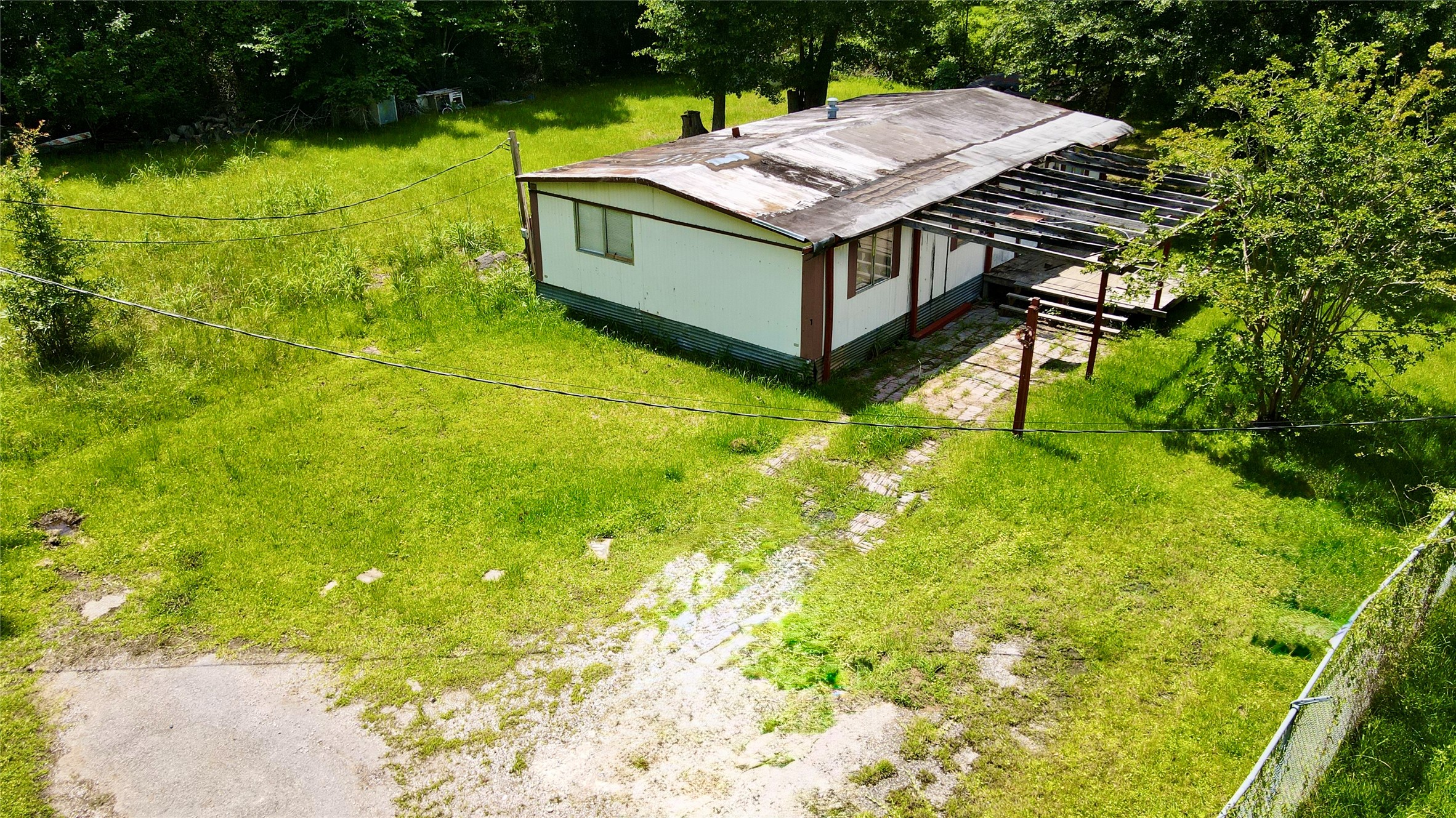 833 Beach Airport Road Conroe, TX 77301 - Photo 8 of 19