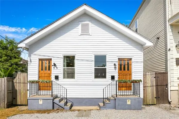 $1,700 | 519 General Taylor Street, New Orleans, LA 70115